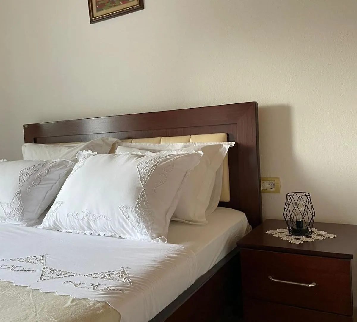 Stonetale Garden Guesthouse Gjirokaster