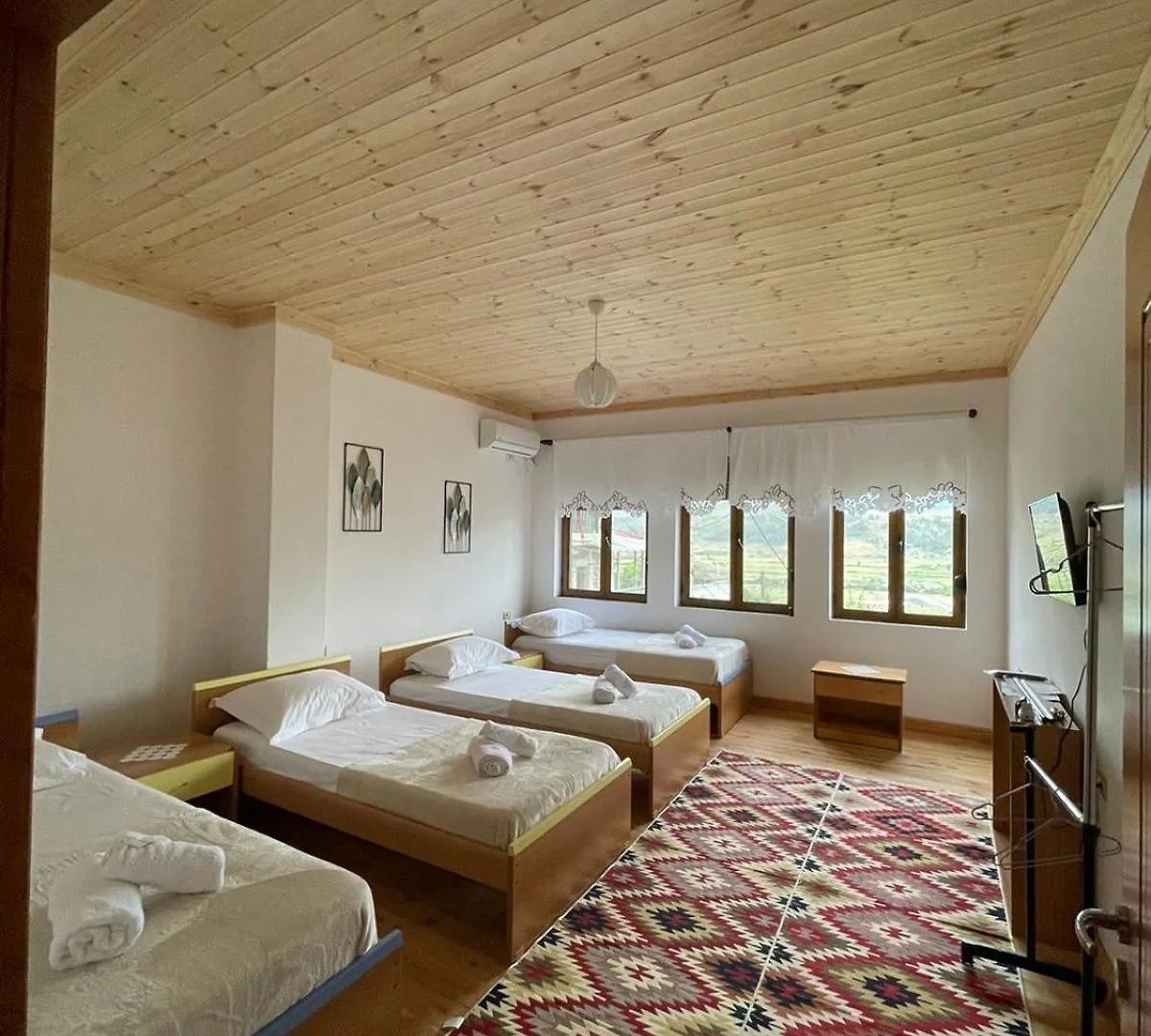 Guest house Stonetale Garden Guesthouse Gjirokaster