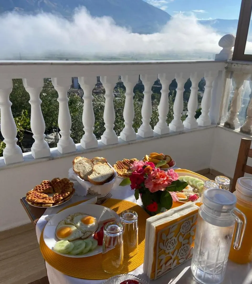 Guest house Stonetale Garden Guesthouse Gjirokaster